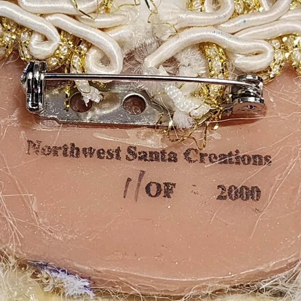 Santa Claus Face Brooch Pin White-Gold Faux Fur Northwest Santa Creation Limited